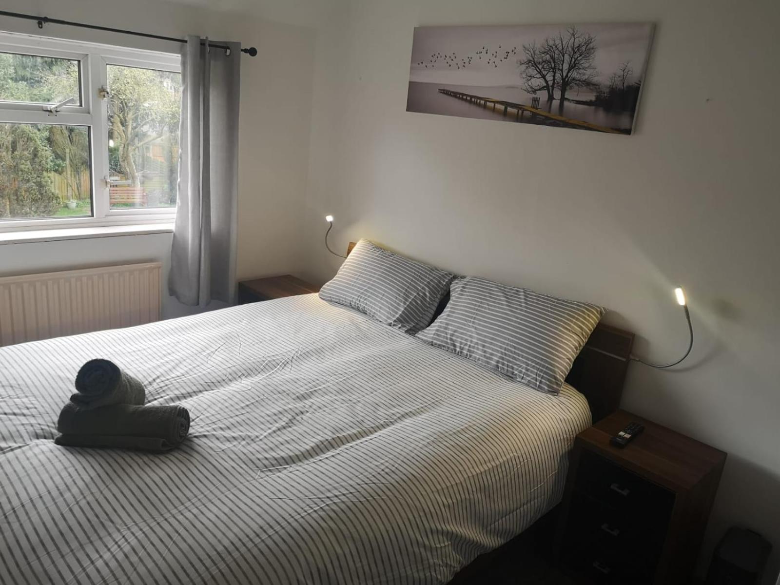 Mossbank House Luton Airport Hotell Exteriör bild